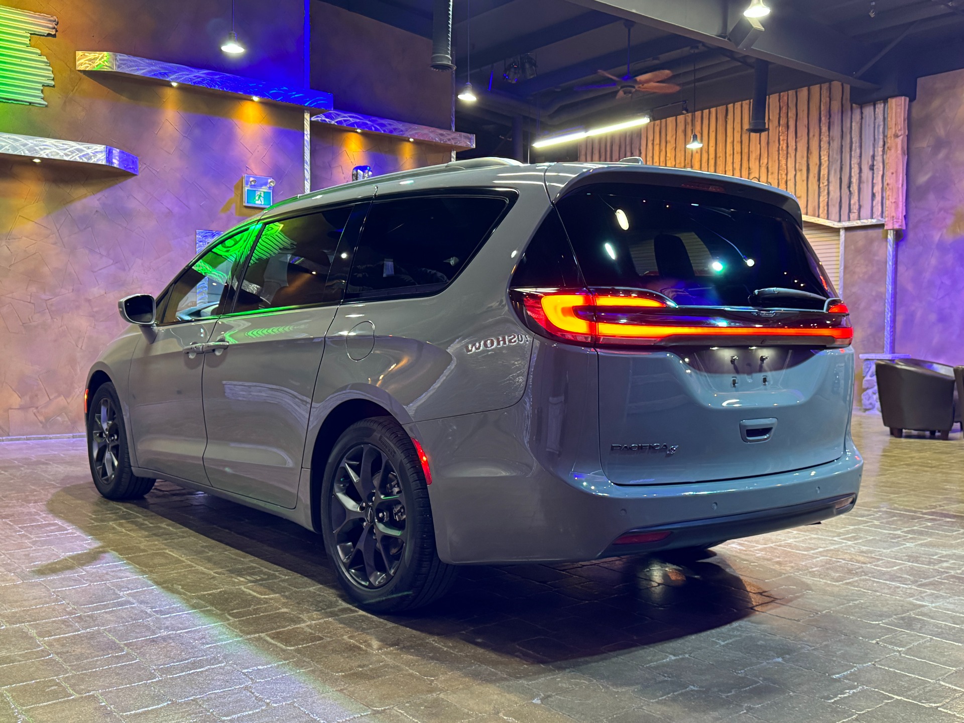 used 2022 Chrysler Pacifica car, priced at $46,800